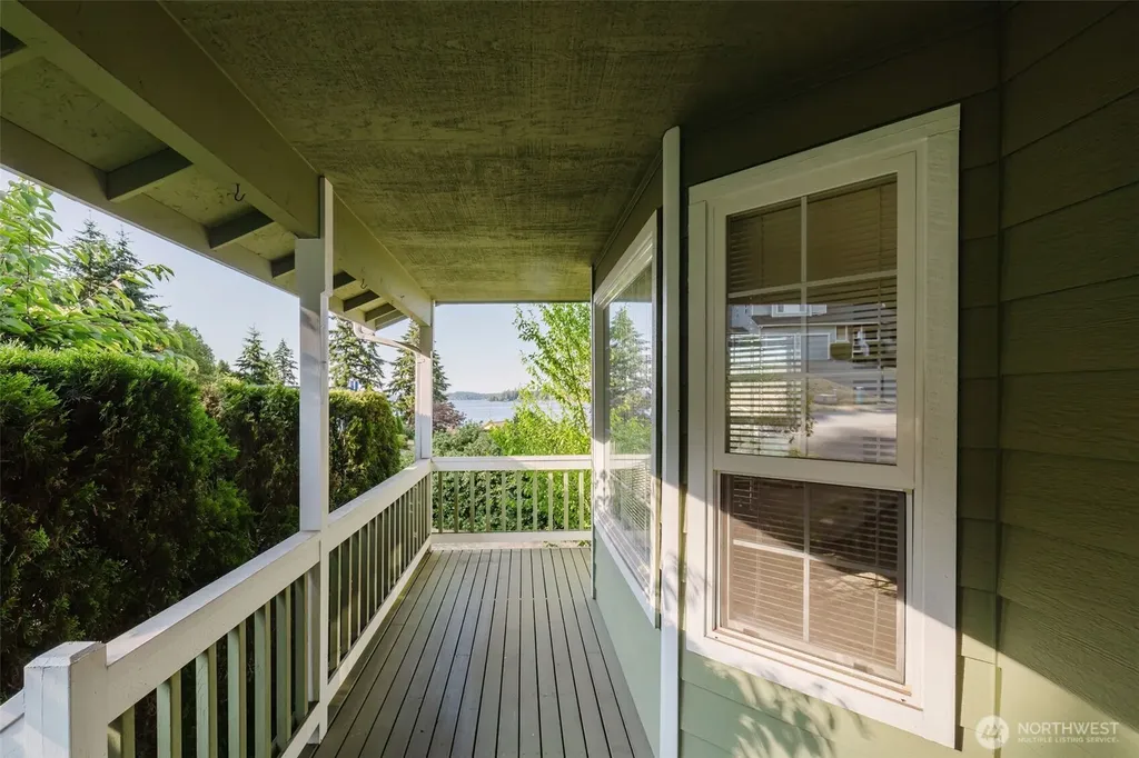 5305 Harbor Ridge Drive Bremerton WA 98312