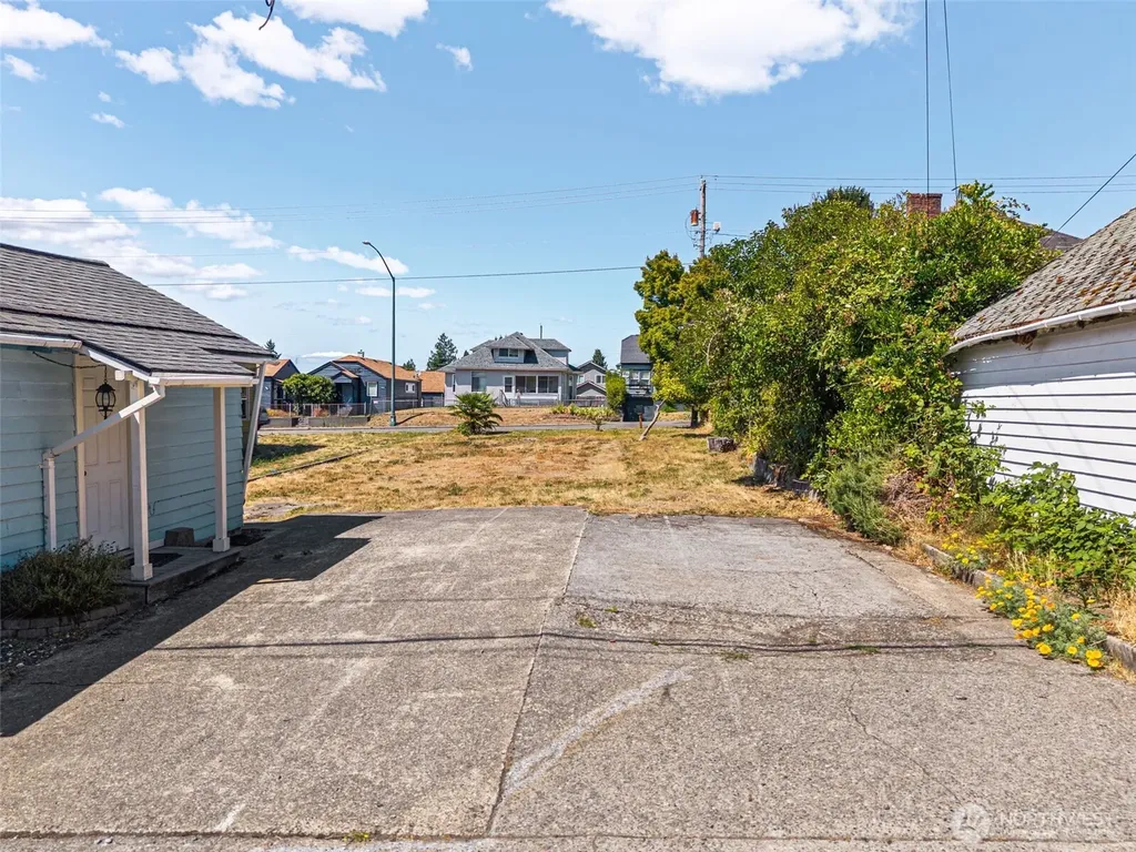 1713 Burwell Street Bremerton WA 98337