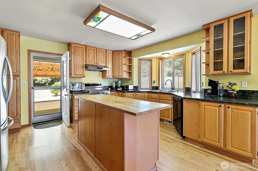 21503 21st Street E Lake Tapps WA 98391