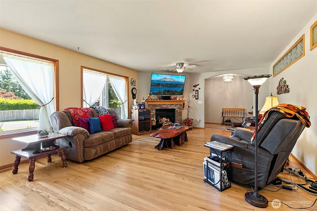 21503 21st Street E Lake Tapps WA 98391