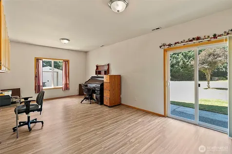 21503 21st Street E Lake Tapps WA 98391