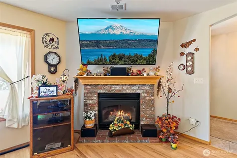 21503 21st Street E Lake Tapps WA 98391