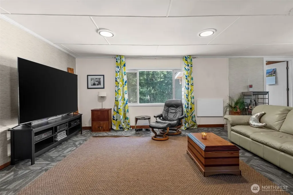 1649 SW Wildwood Road Port Orchard WA 98367