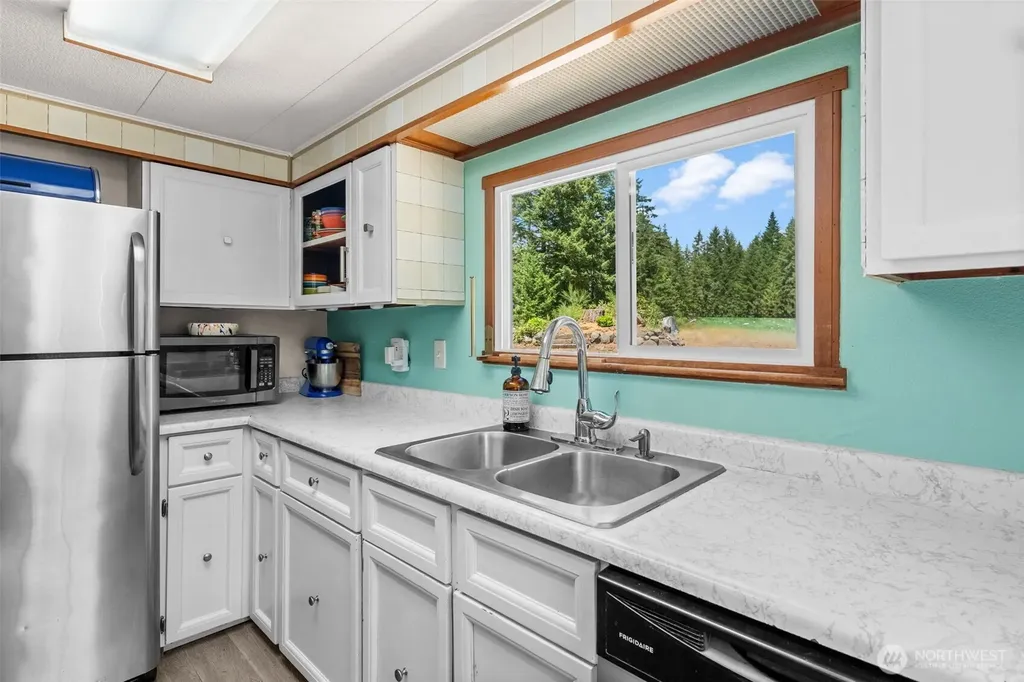 1649 SW Wildwood Road Port Orchard WA 98367