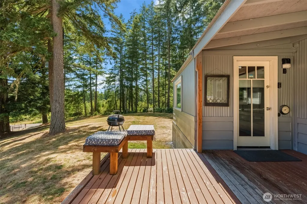 1649 SW Wildwood Road Port Orchard WA 98367