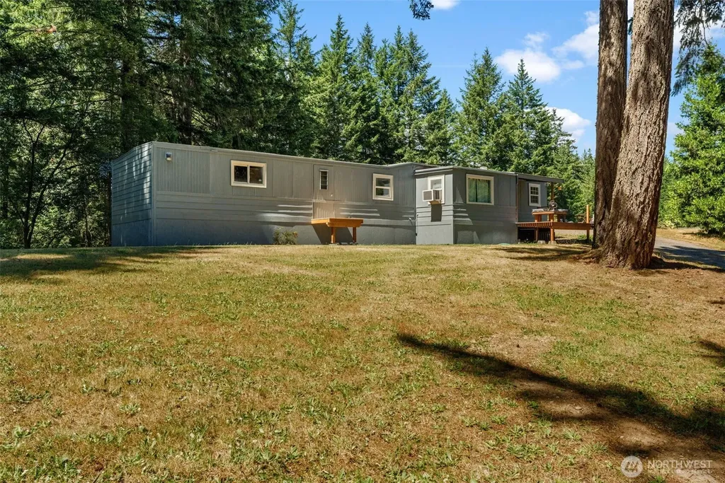 1649 SW Wildwood Road Port Orchard WA 98367