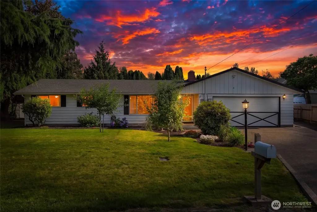 1217 S Walnut Street Burlington WA 98233