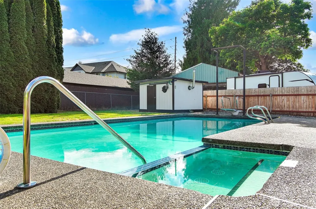 1217 S Walnut Street Burlington WA 98233