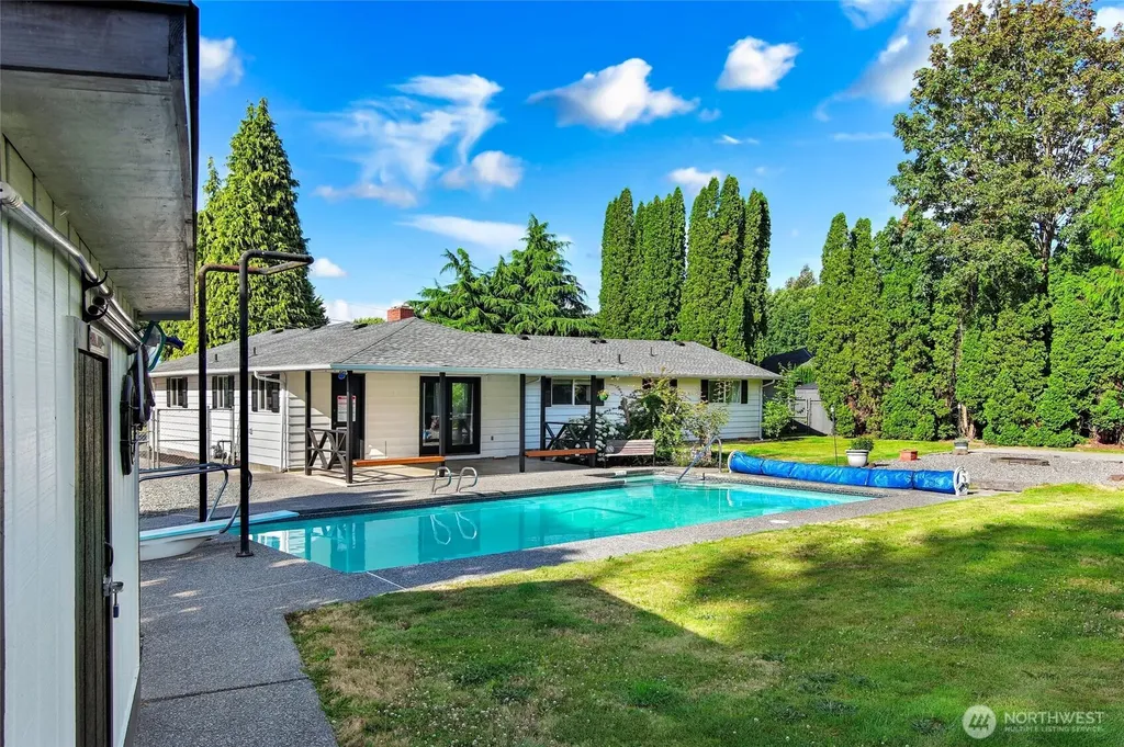 1217 S Walnut Street Burlington WA 98233