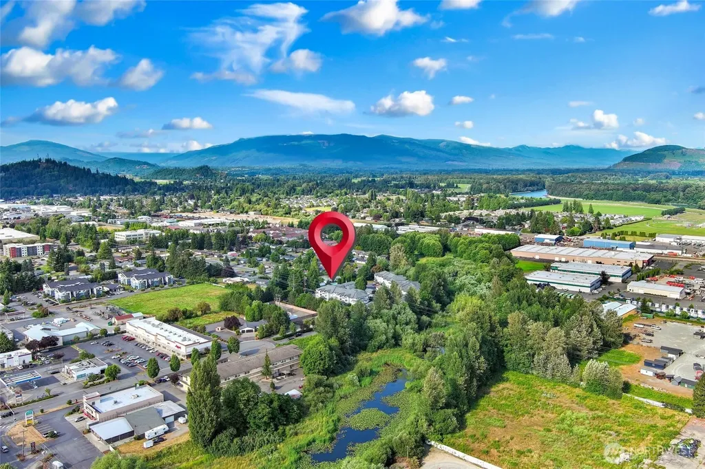 1217 S Walnut Street Burlington WA 98233