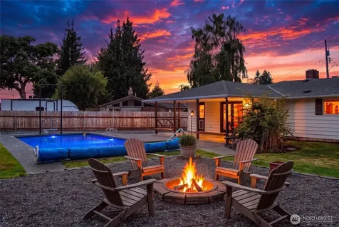 1217 S Walnut Street Burlington WA 98233