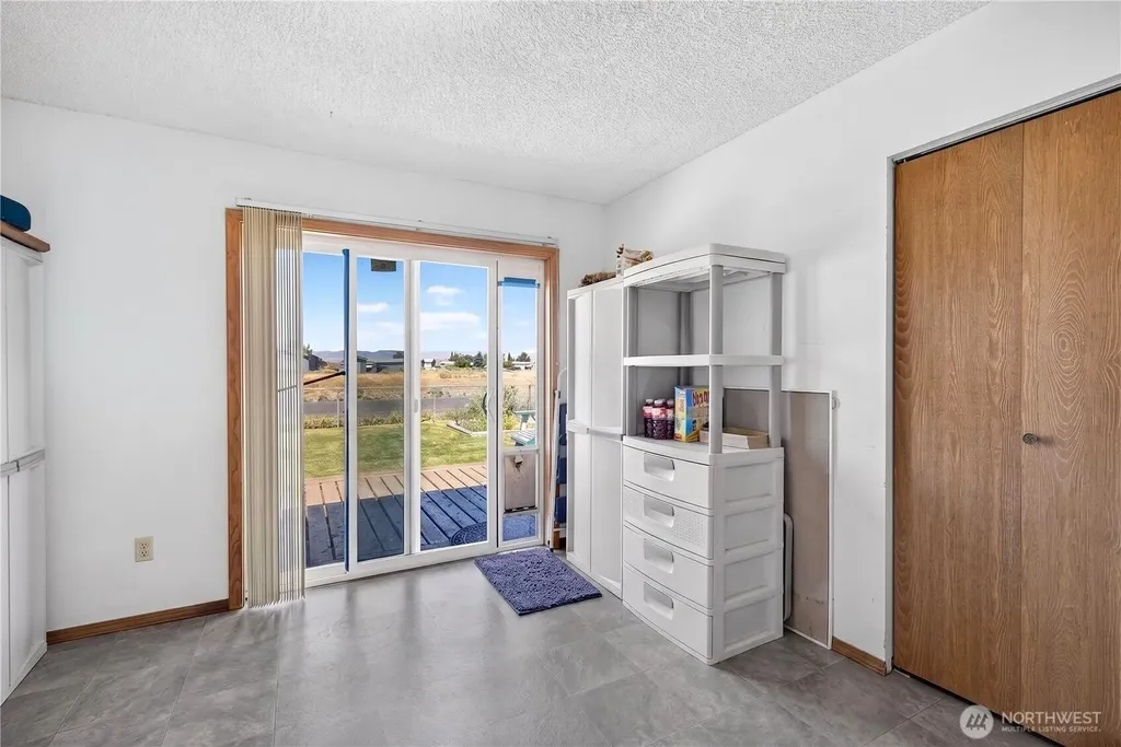 301 Arrowhead Place SW Mattawa WA 99349