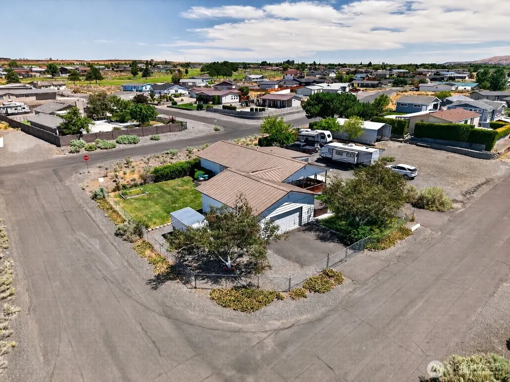 301 Arrowhead Place SW Mattawa WA 99349
