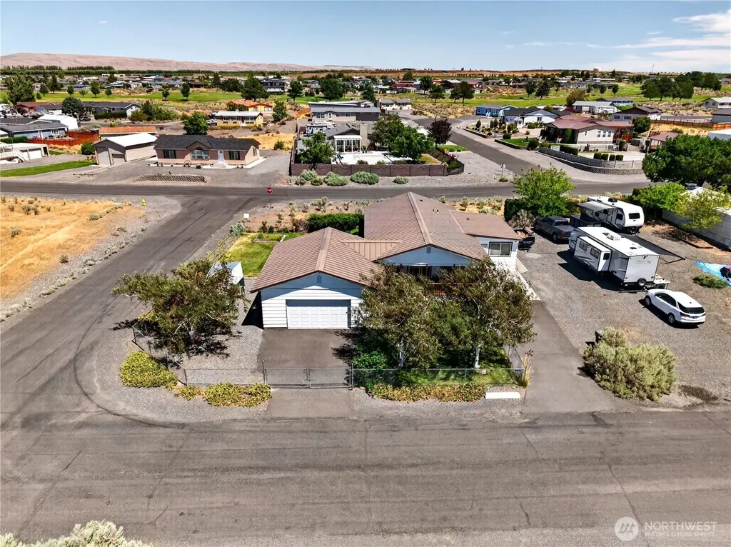 301 Arrowhead Place SW Mattawa WA 99349