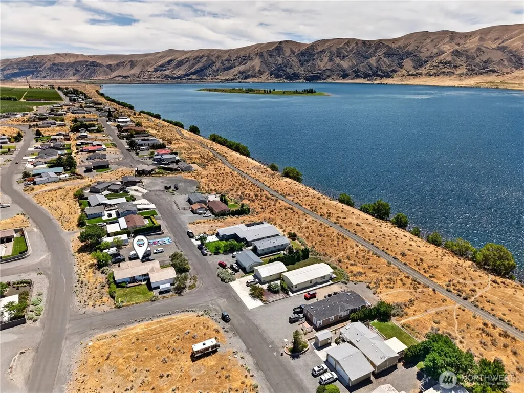 301 Arrowhead Place SW Mattawa WA 99349