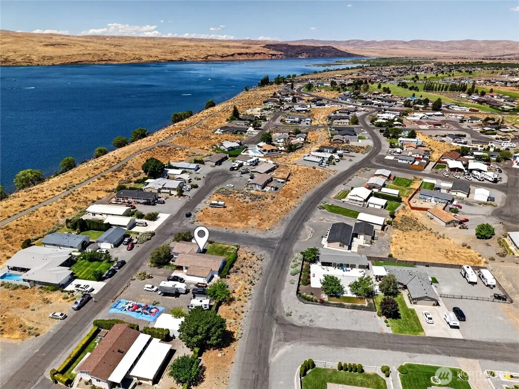 301 Arrowhead Place SW Mattawa WA 99349