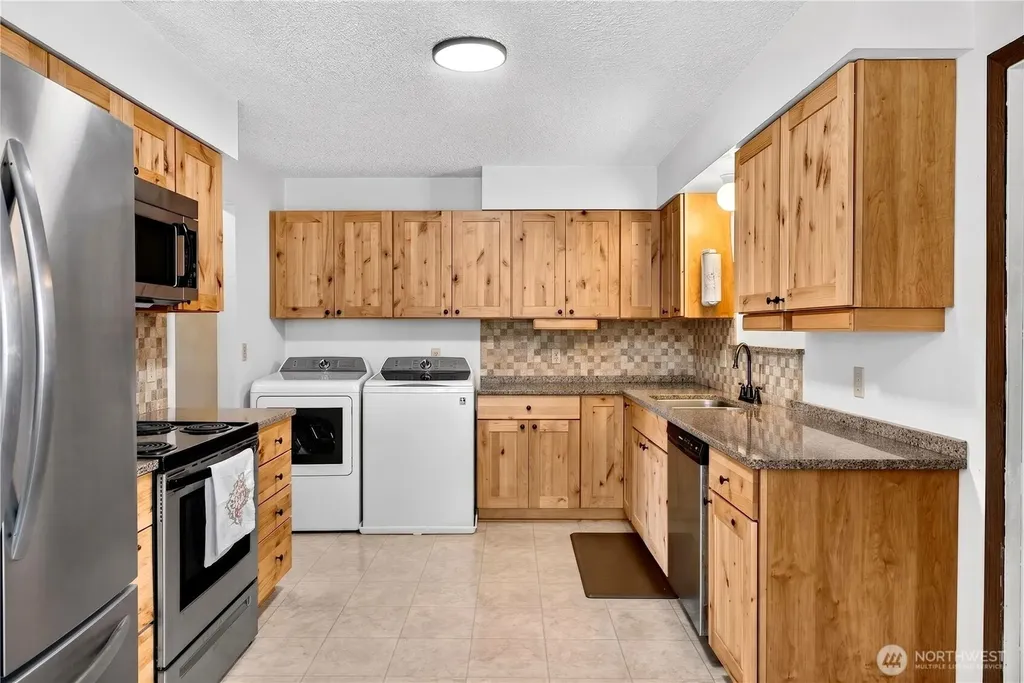 301 Arrowhead Place SW Mattawa WA 99349