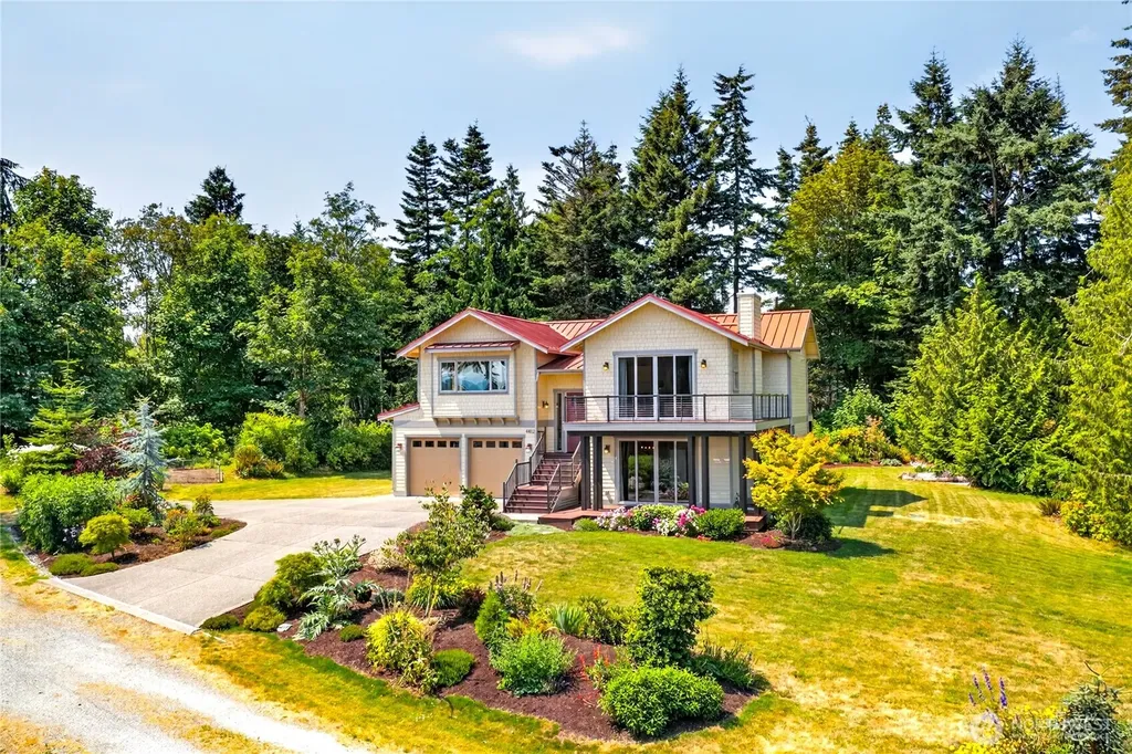 4402 E Avenue Anacortes WA 99221