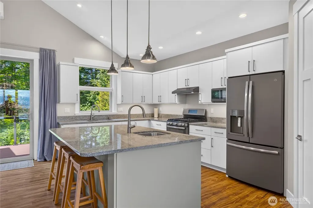 4402 E Avenue Anacortes WA 99221