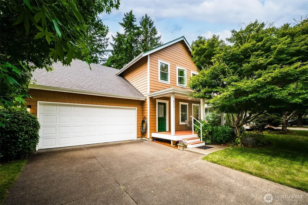 911 Sarah Court NW Olympia WA 98502