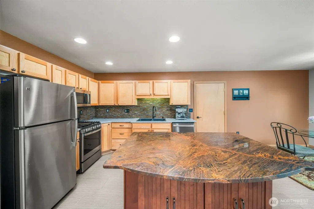 911 Sarah Court NW Olympia WA 98502