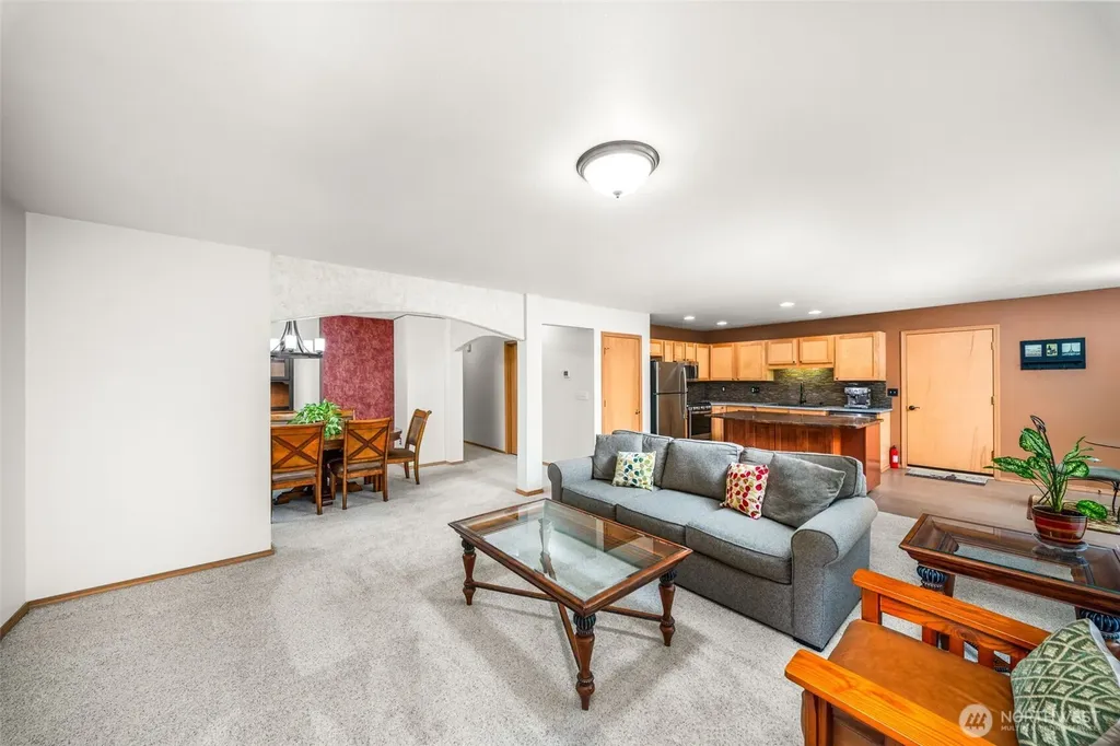 911 Sarah Court NW Olympia WA 98502
