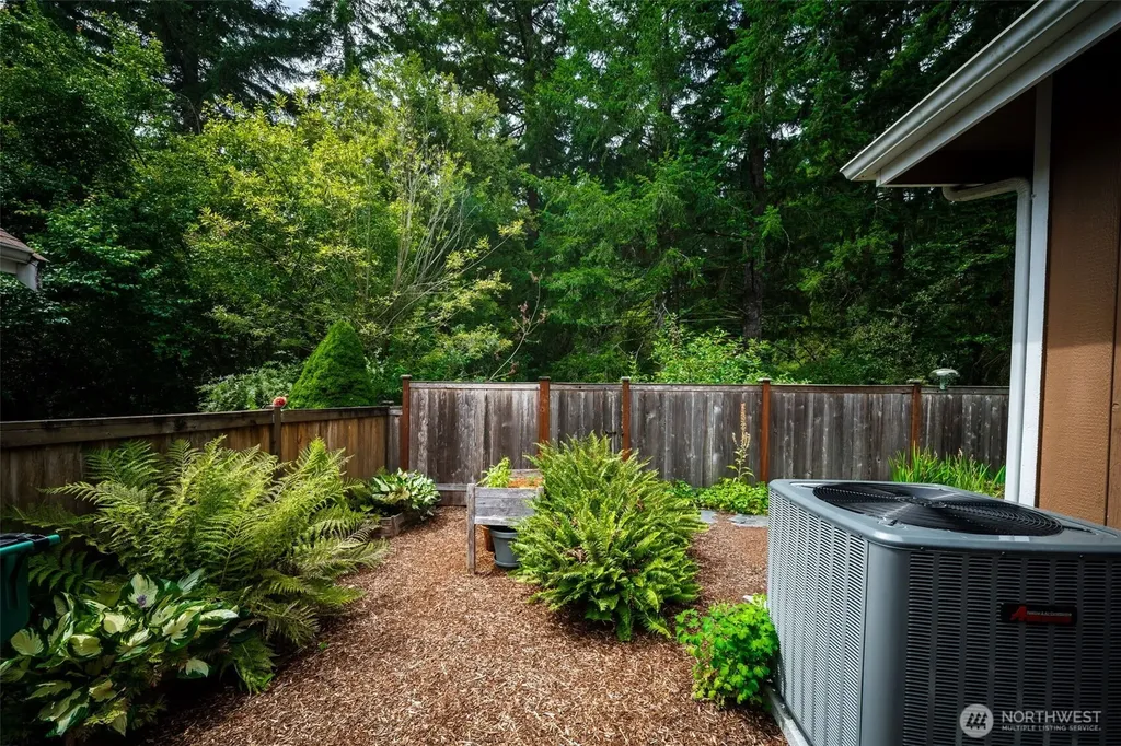 911 Sarah Court NW Olympia WA 98502
