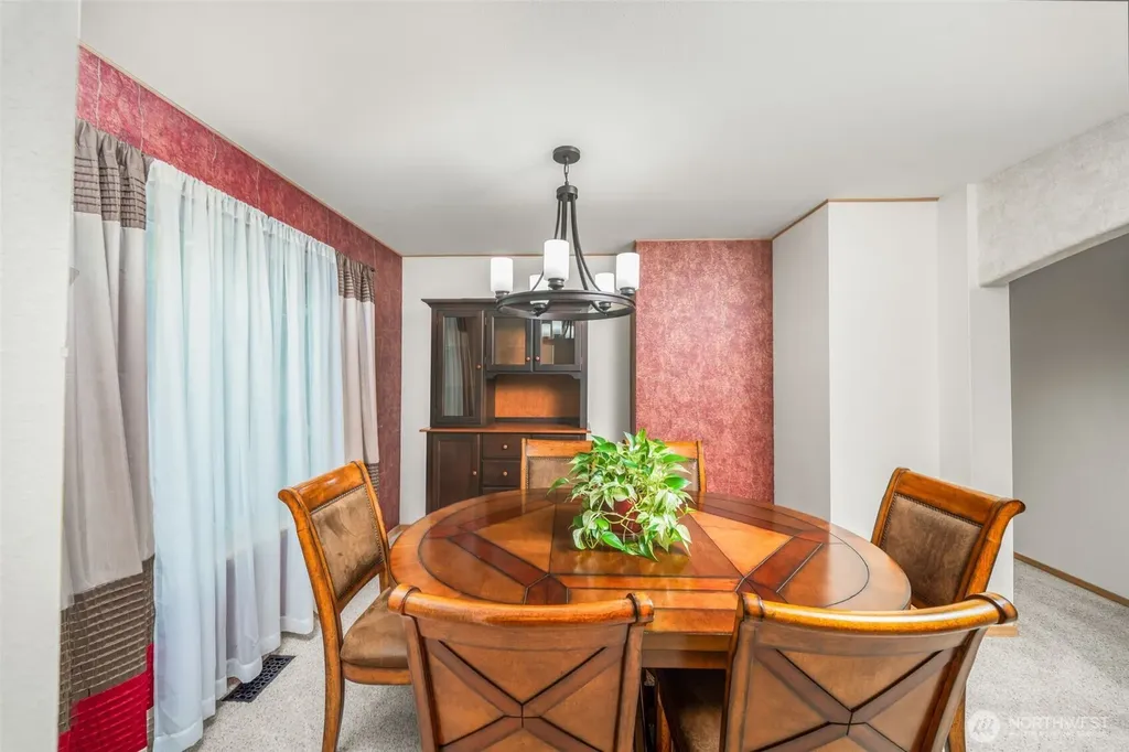911 Sarah Court NW Olympia WA 98502