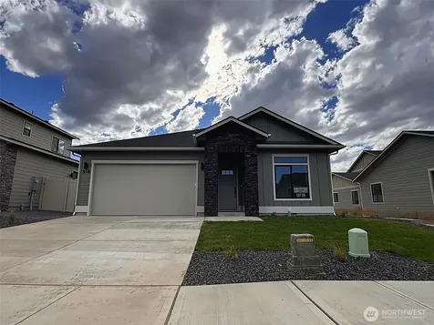518 S Oasis Loop East Wenatchee WA 98802