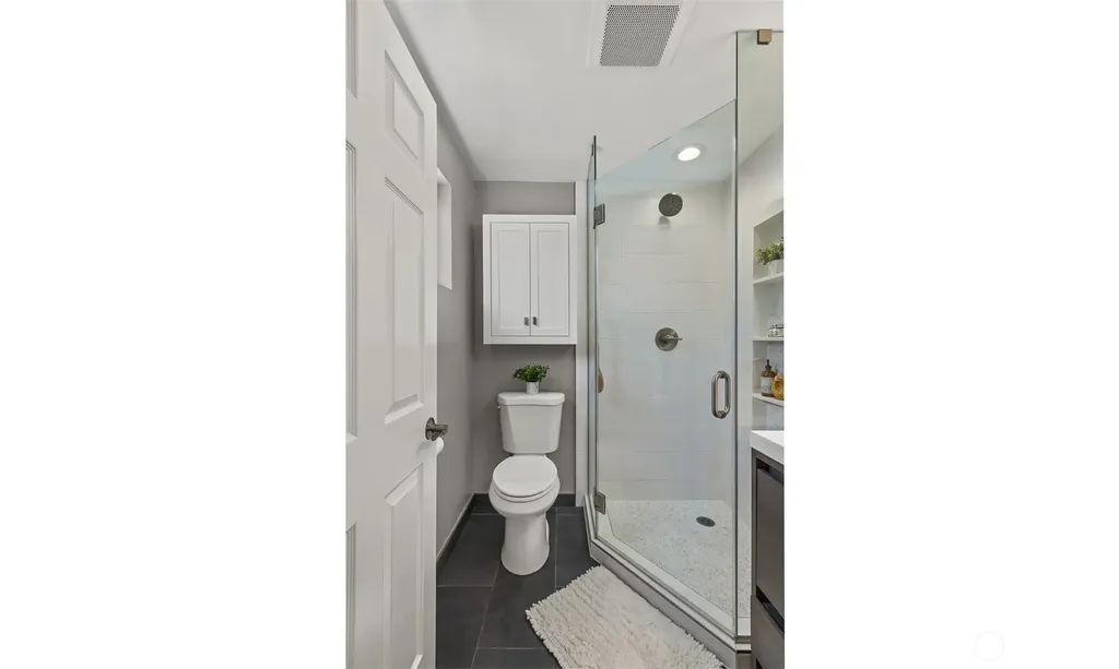 10527 Beardslee Boulevard Bothell WA 98011