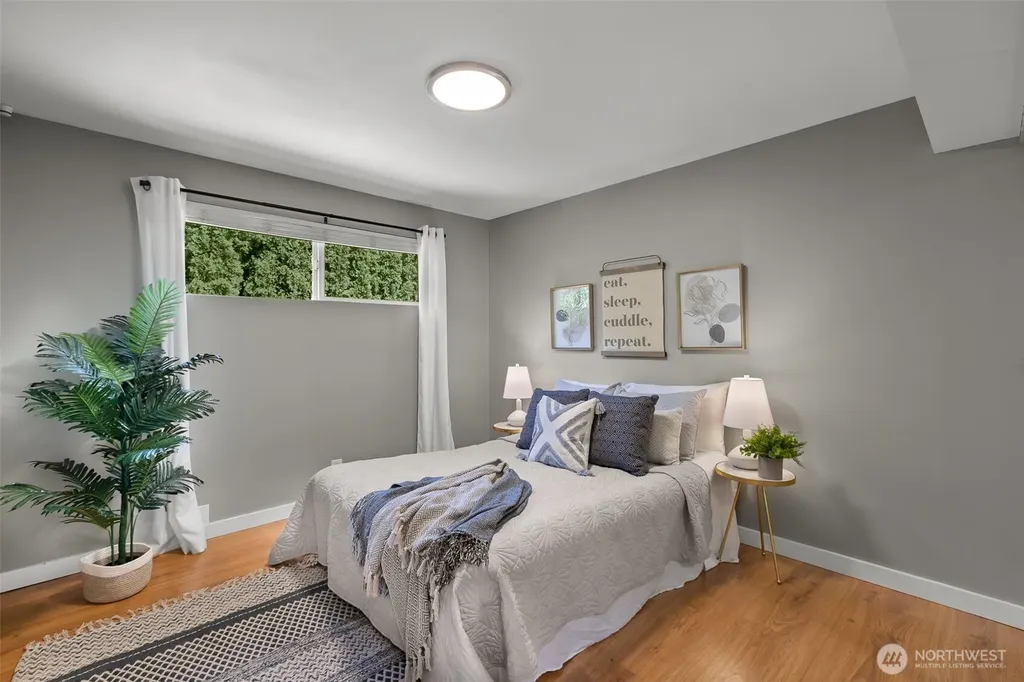 10527 Beardslee Boulevard Bothell WA 98011