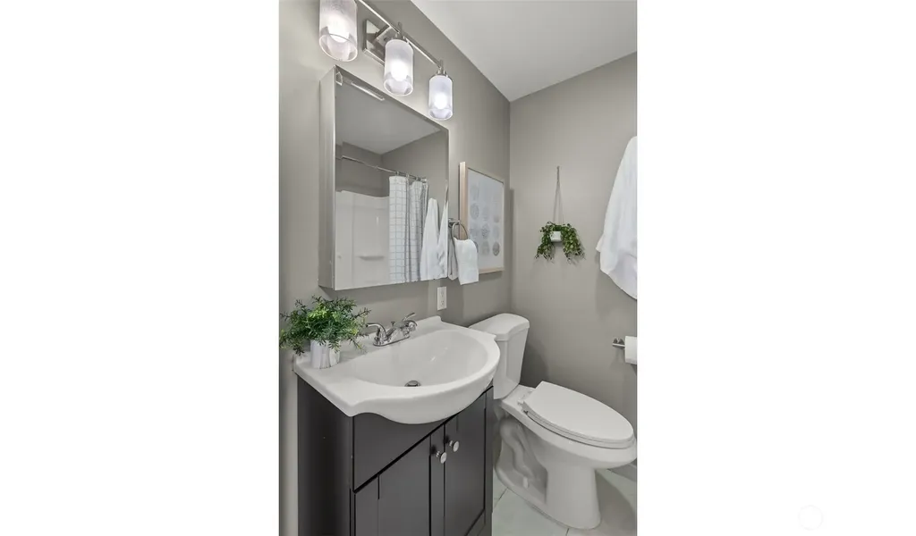 10527 Beardslee Boulevard Bothell WA 98011