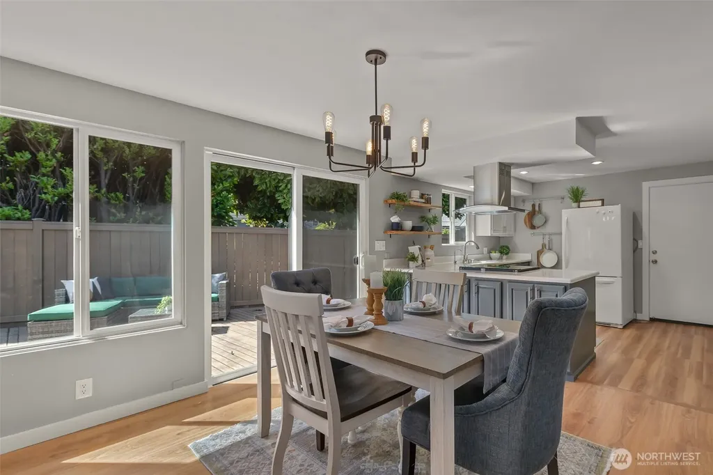 10527 Beardslee Boulevard Bothell WA 98011