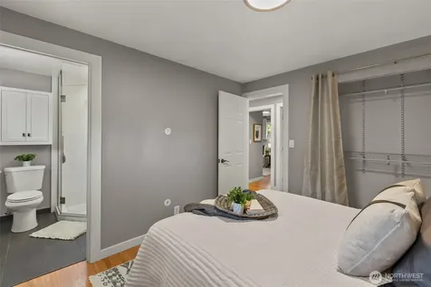 10527 Beardslee Boulevard Bothell WA 98011