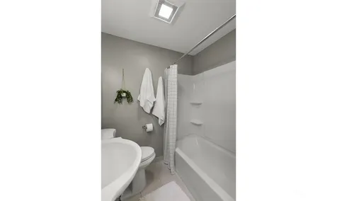 10527 Beardslee Boulevard Bothell WA 98011