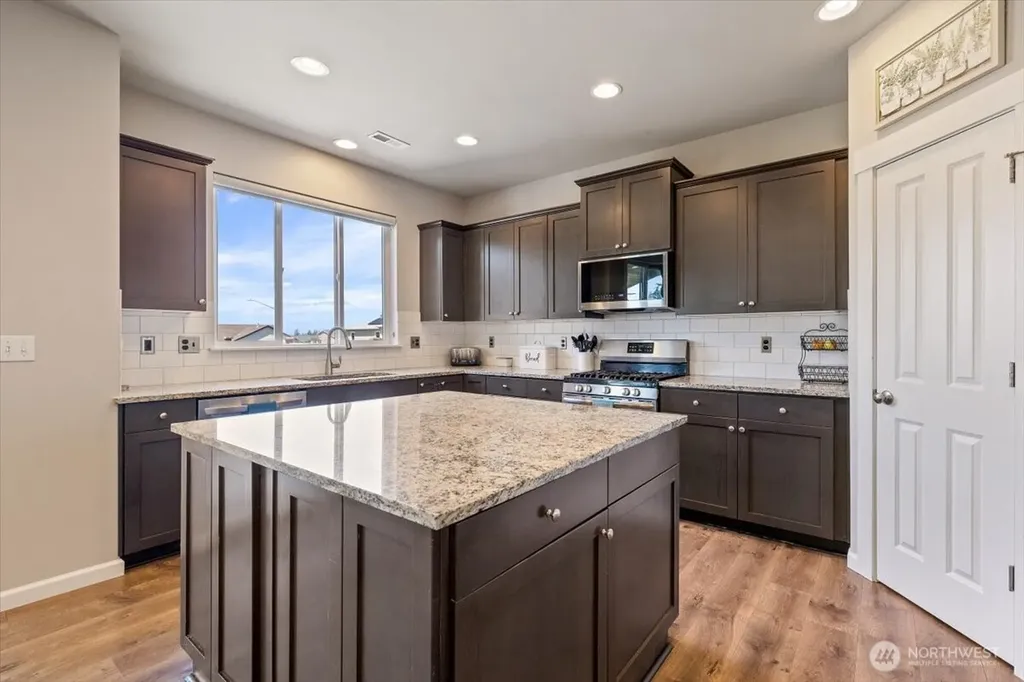 3626 84th Avenue NE Marysville WA 98270