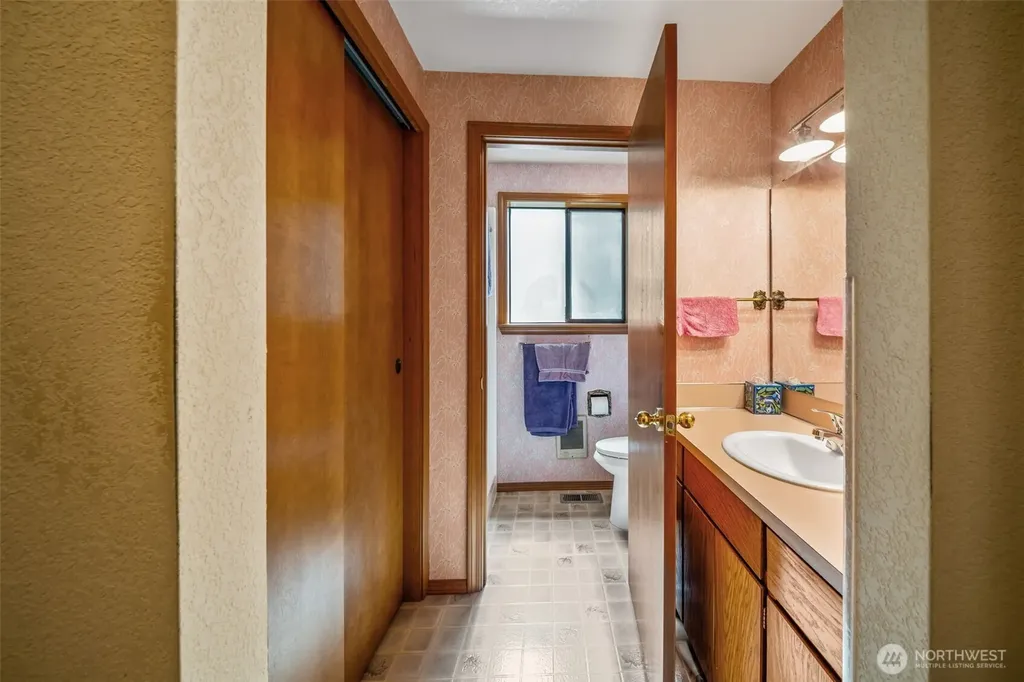 7718 Fairview Road SW Olympia WA 98512