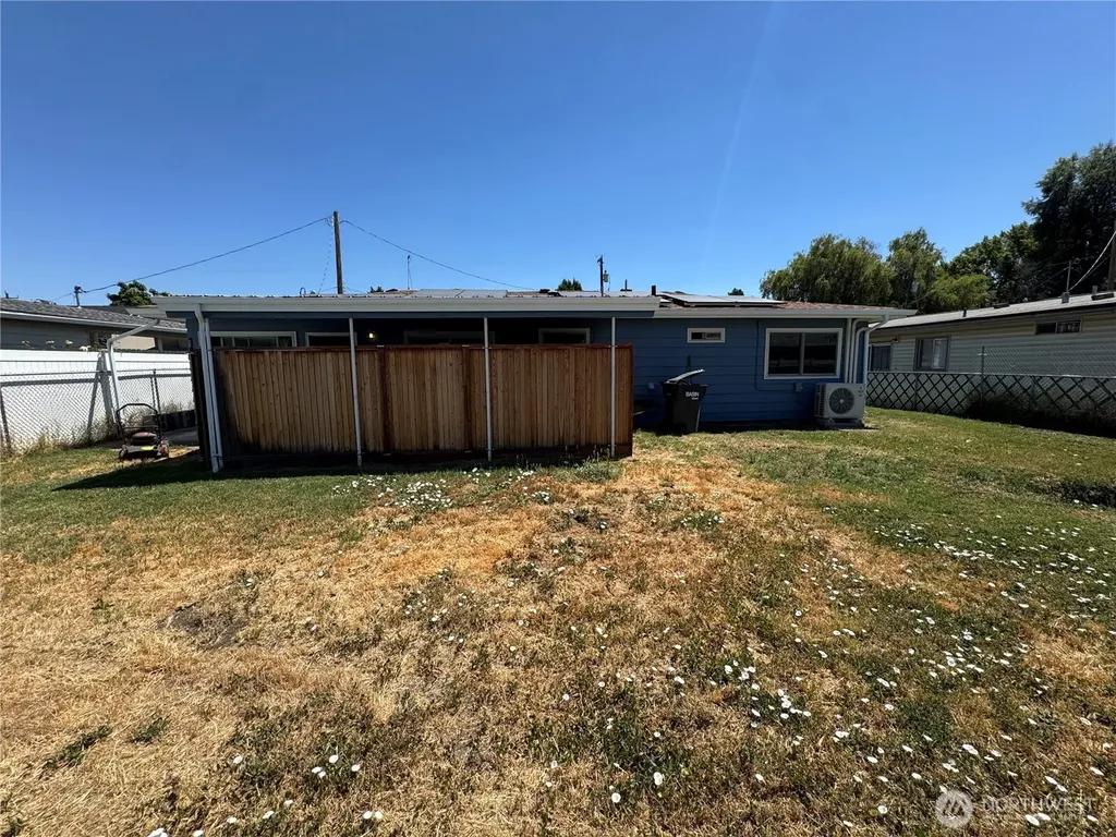 820 SE Cedar Avenue College Place WA 99324