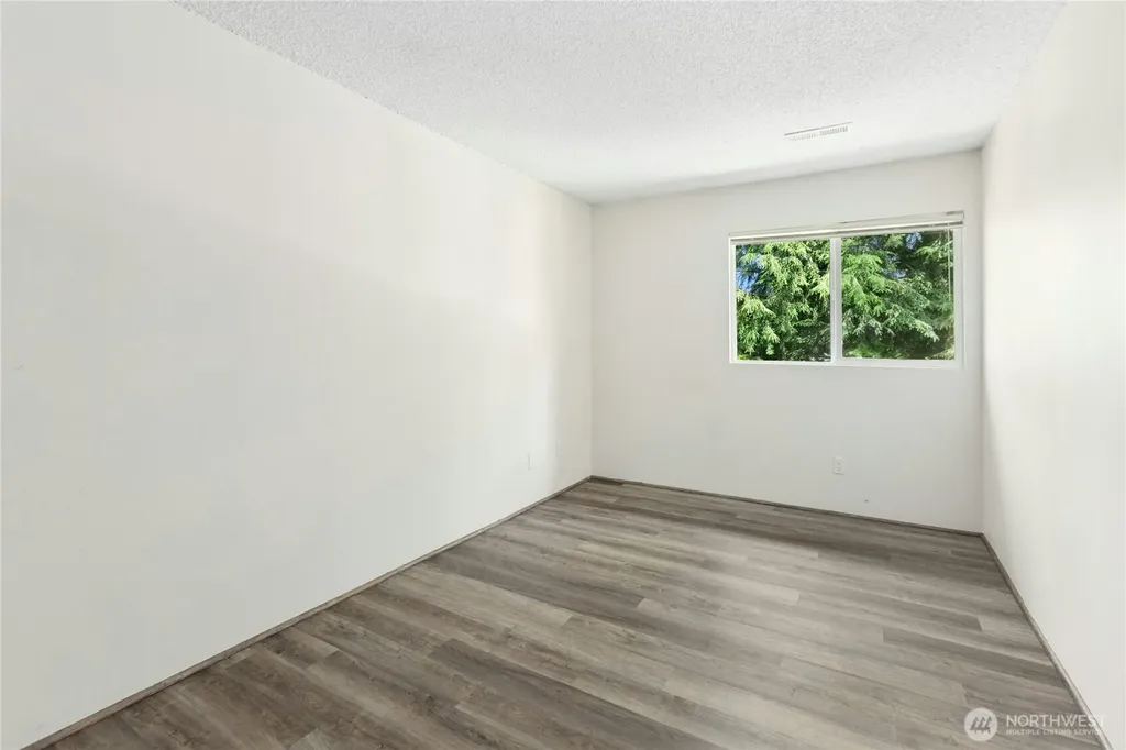 14136 74th Place NE Kirkland WA 98034
