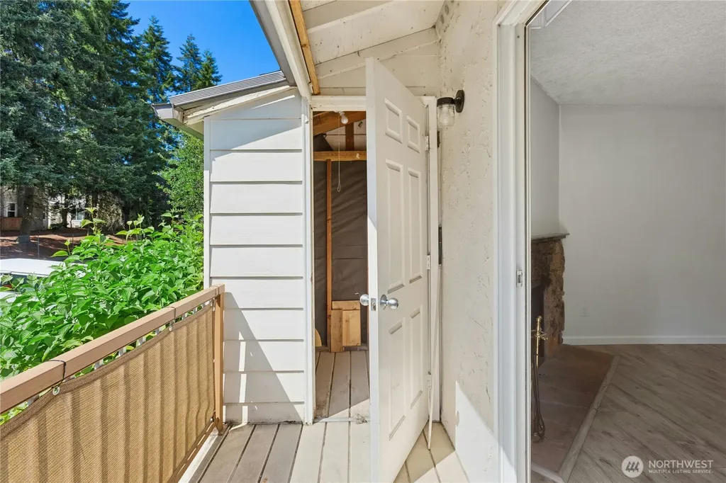 14136 74th Place NE Kirkland WA 98034