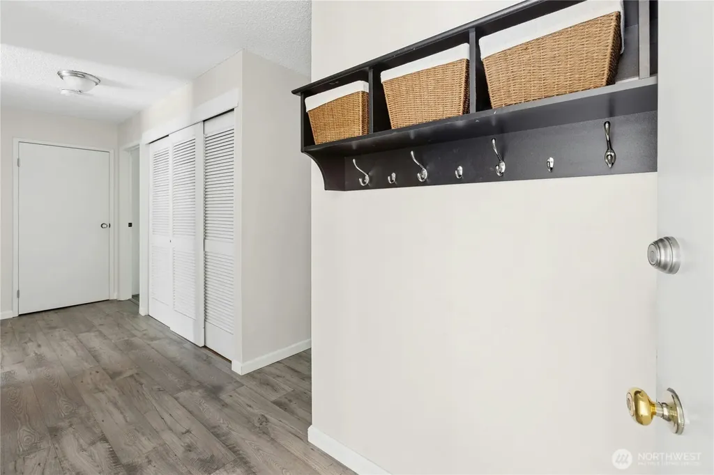 14136 74th Place NE Kirkland WA 98034