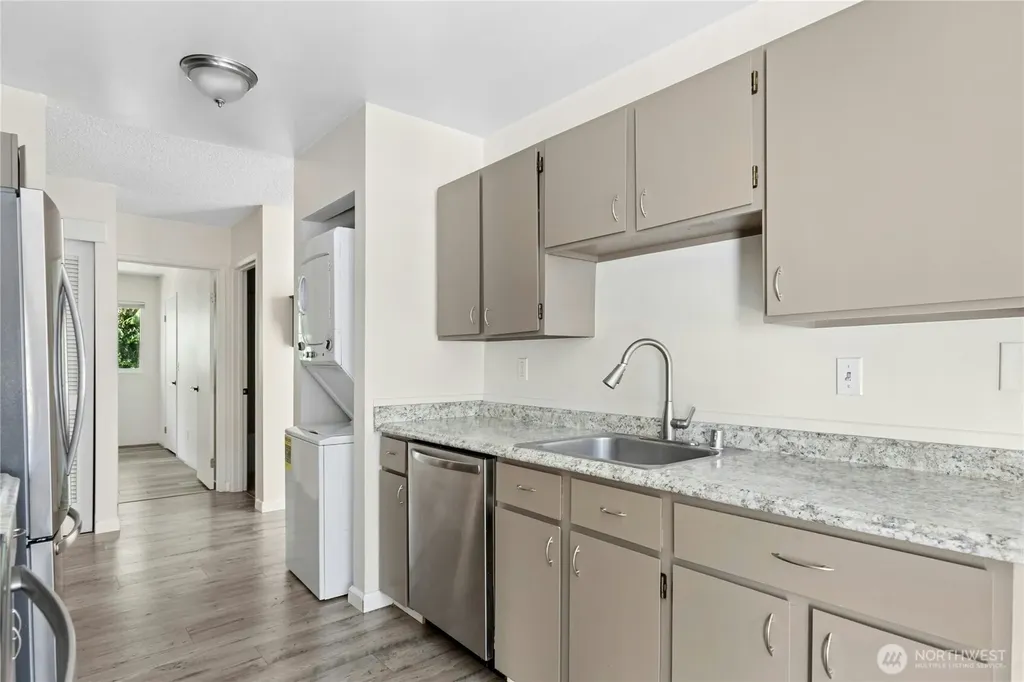 14136 74th Place NE Kirkland WA 98034