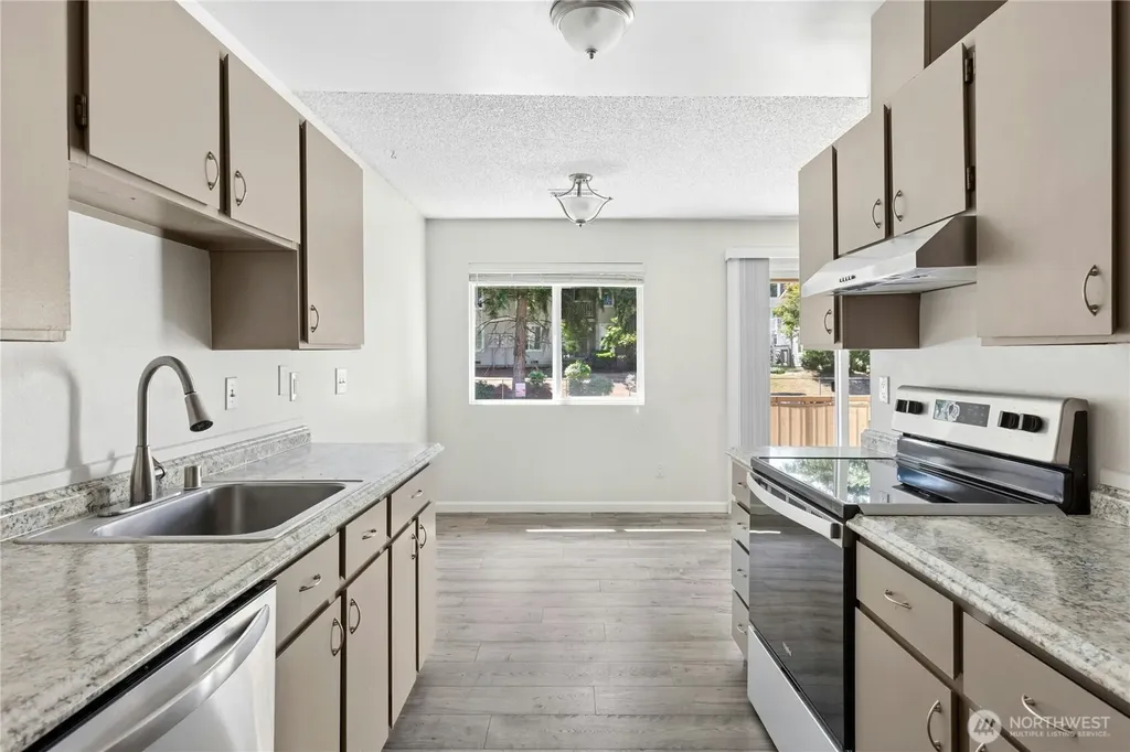 14136 74th Place NE Kirkland WA 98034