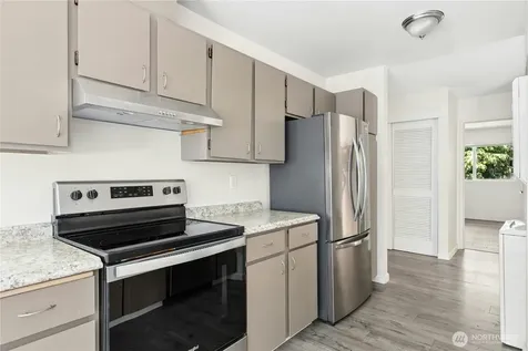 14136 74th Place NE Kirkland WA 98034