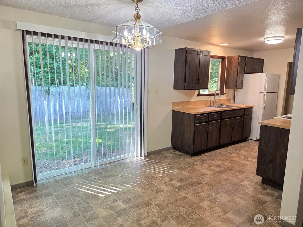 106 Garden Hill Road W Elma WA 98541