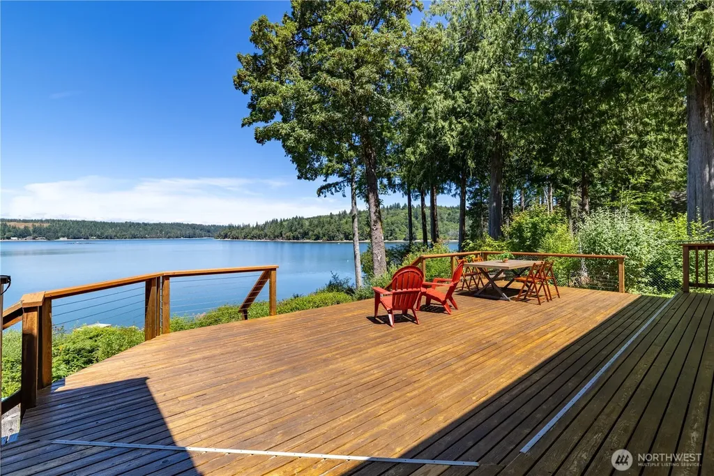 860 E Sunset Road Shelton WA 98584