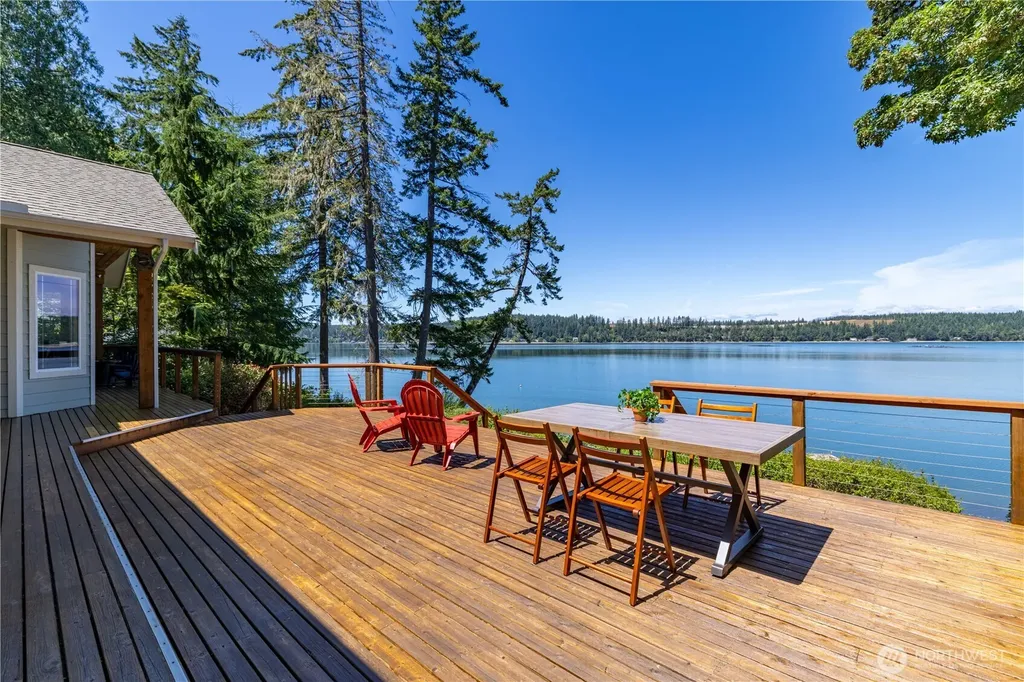 860 E Sunset Road Shelton WA 98584