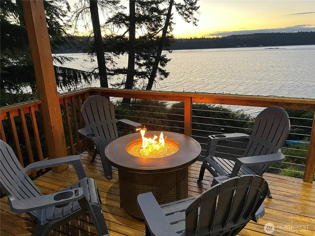 860 E Sunset Road Shelton WA 98584