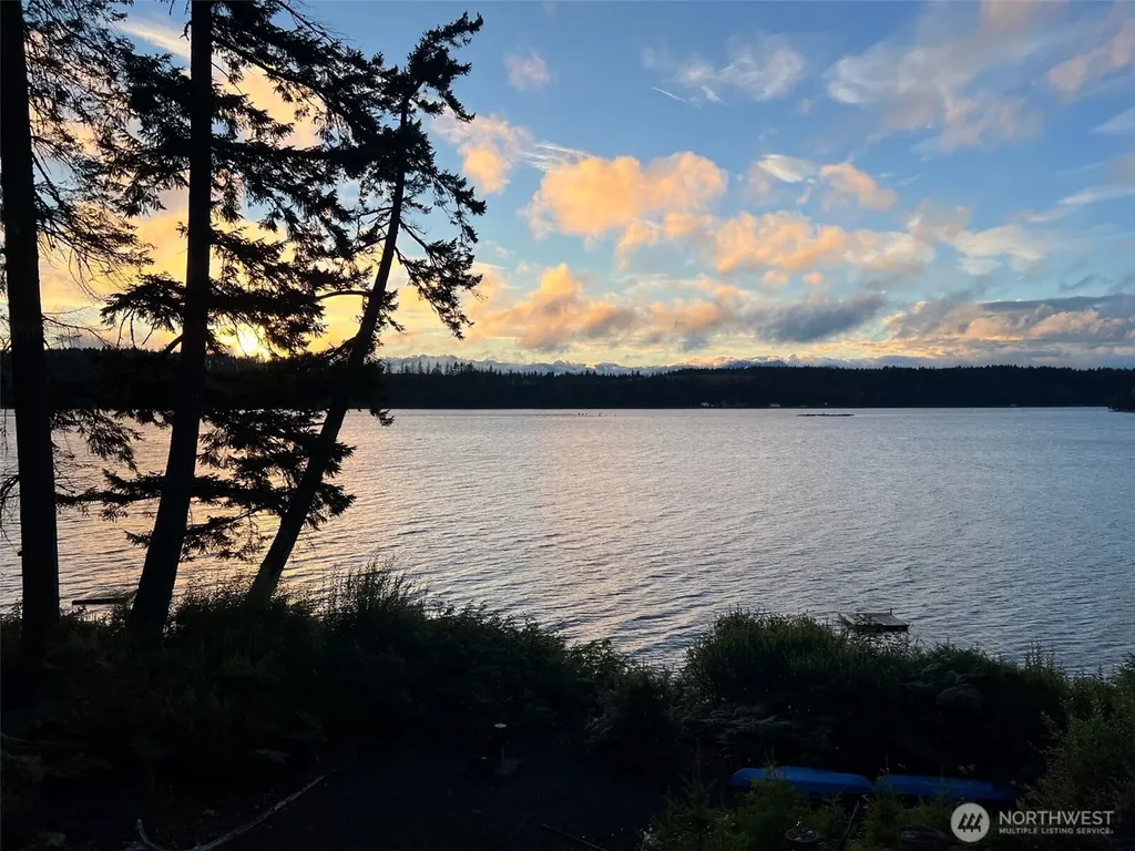 860 E Sunset Road Shelton WA 98584