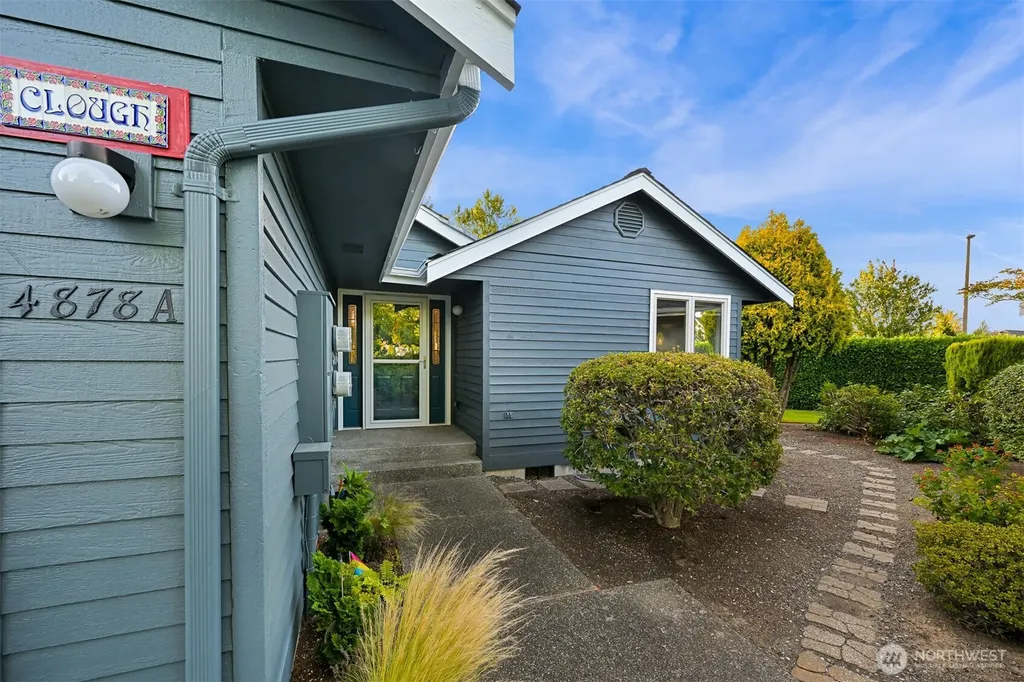4878 N Village Lane Bellingham WA 98226